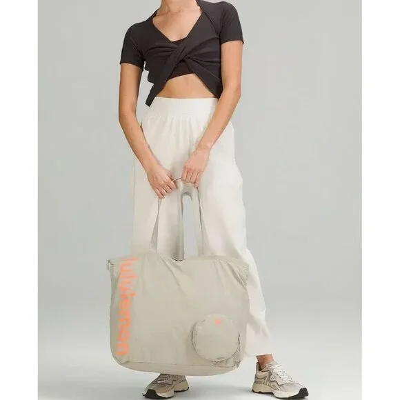 Lululemon Packable Large Tote 30L Raw Linen Beige OS - Picture 13 of 16